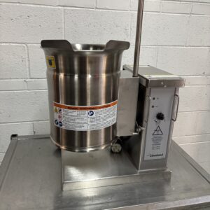 Cleveland 3 Gallon Tilting Steam Jacketed Electric Countertop Kettle